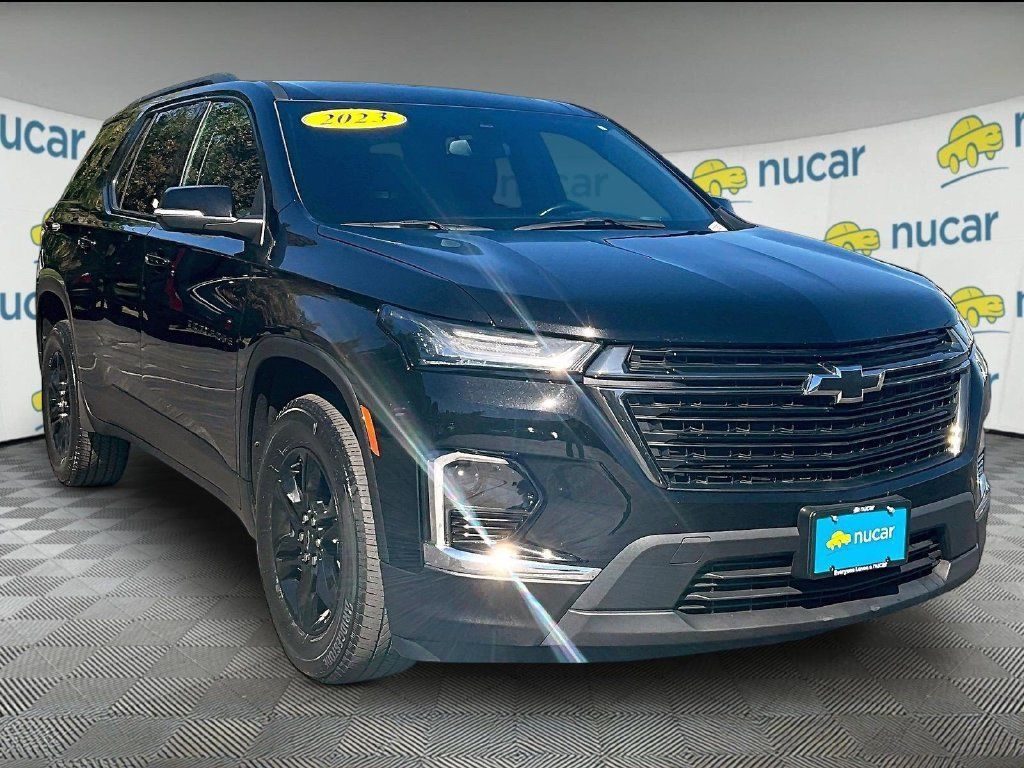 Used 2023 Chevrolet Traverse LT w/ Midnight/Sport Edition AWD/4WD image 1