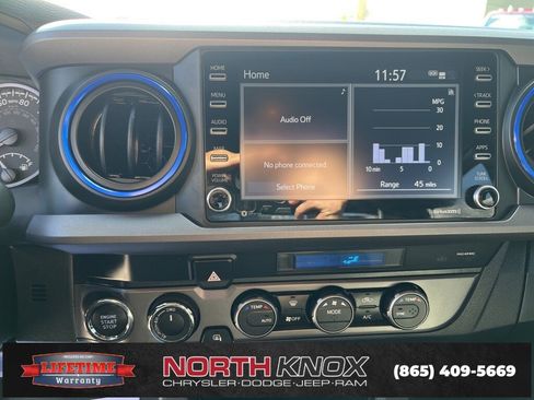 Used 2023 Toyota Tacoma TRD Sport w/ Technology Package image 9