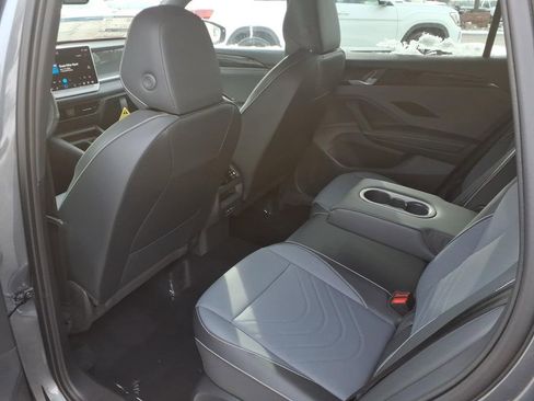 New 2026 Volkswagen Tiguan SE R-Line image 27