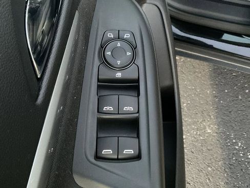 Used 2023 Chevrolet Bolt EUV LT w/ Redline Edition image 13