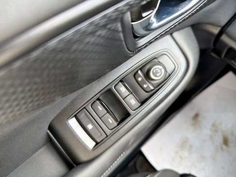 Used 2025 Subaru Outback Premium image 18