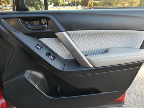 Used 2018 Subaru Forester 2.5i w/ Alloy Wheel Package image 34