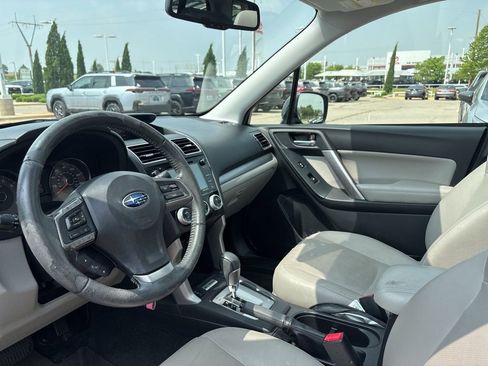 Used 2016 Subaru Forester 2.5i Limited AWD/4WD image 4