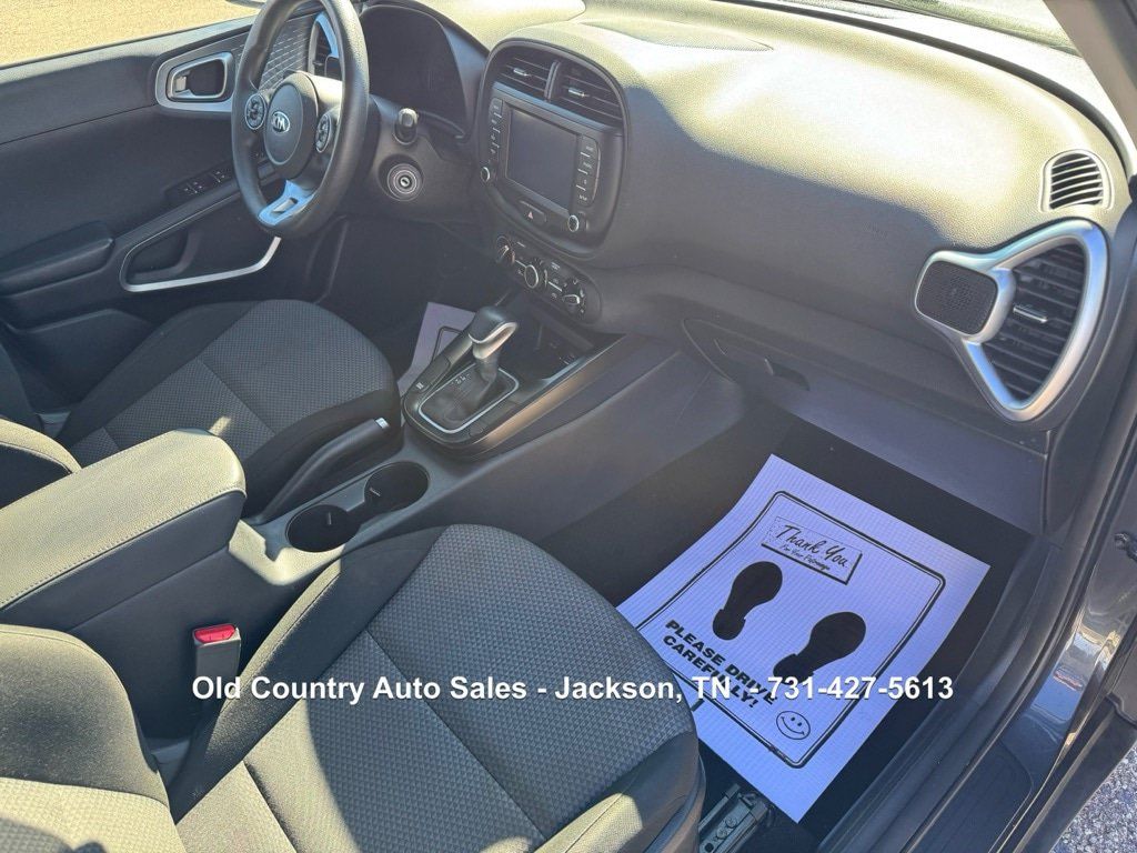 Used 2021 Kia Soul LX FWD image 16