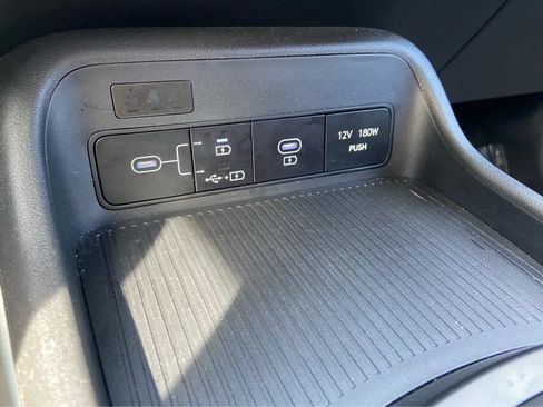Used 2025 Hyundai Kona SEL AWD/4WD image 27