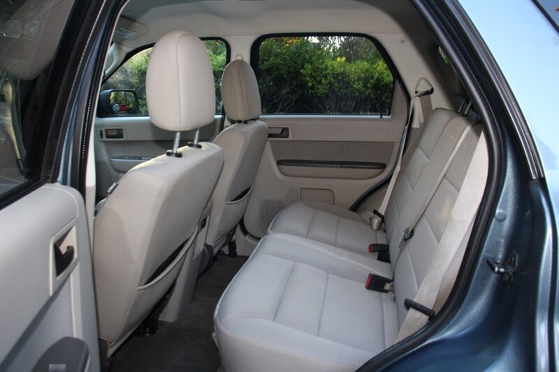 Used 2011 Ford Escape 2WD Hybrid image 14