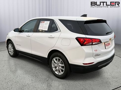 Used 2023 Chevrolet Equinox LT w/ LPO, Cargo Package FWD image 4