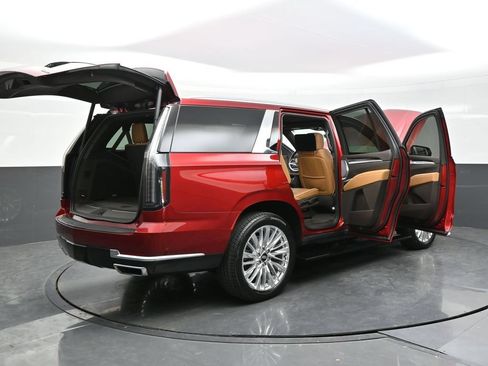 Certified 2025 Cadillac Escalade Premium Luxury w/ Touring Package AWD/4WD image 54