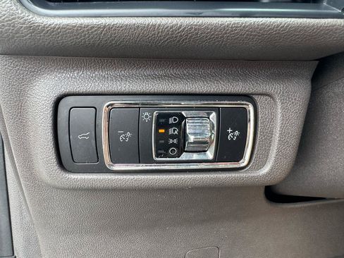 Used 2024 Lincoln Corsair Reserve w/ Equipment Group 201A AWD/4WD image 16