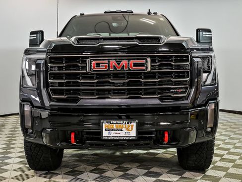 Used 2024 GMC Sierra 2500 AT4X AWD/4WD image 4