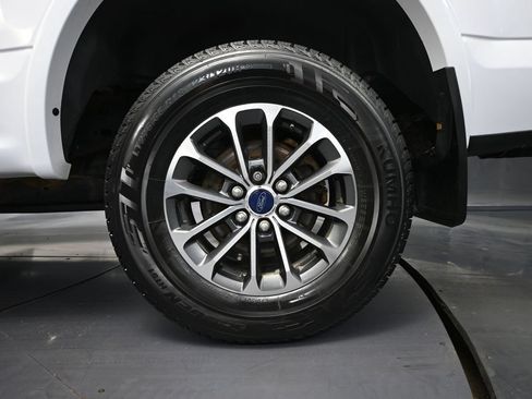 Used 2020 Ford F150 XLT w/ Equipment Group 302A Luxury AWD/4WD image 16