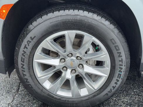 Used 2024 Chevrolet Tahoe Premier RWD image 12