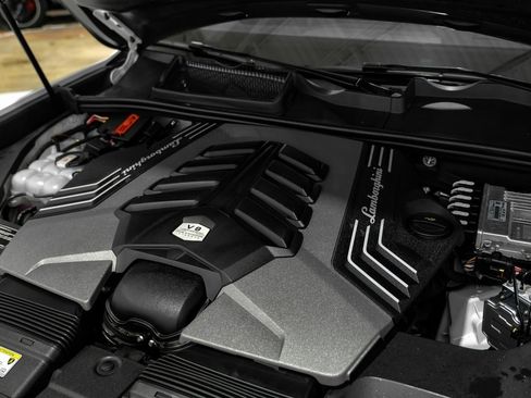 Used 2024 Lamborghini Urus Performante image 81