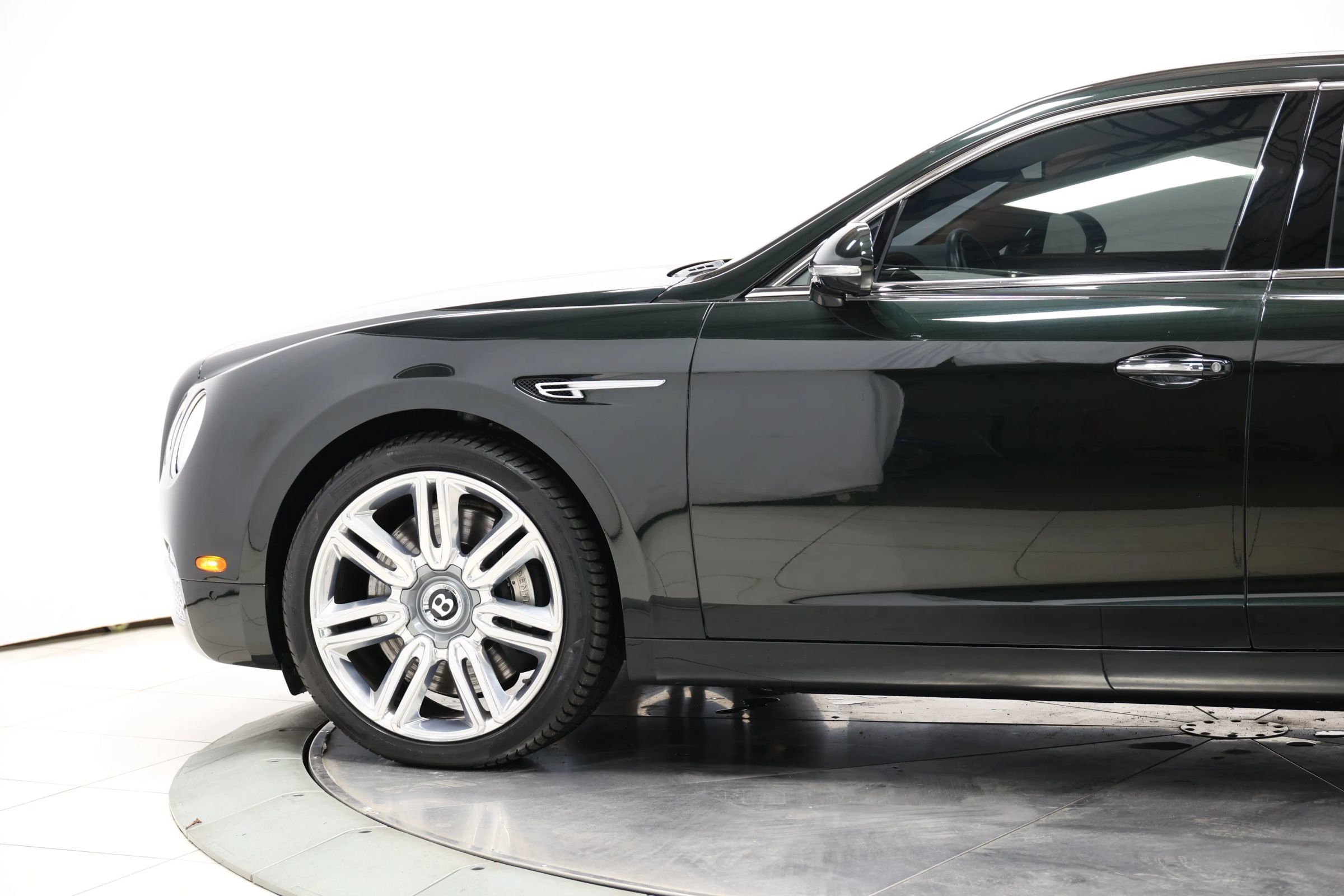 Used 2016 Bentley Flying Spur W12 AWD/4WD image 8
