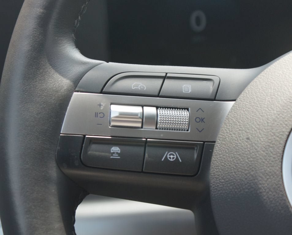 Used 2026 Hyundai Kona Limited FWD image 11