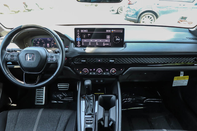 Used 2025 Honda Accord Sport image 13