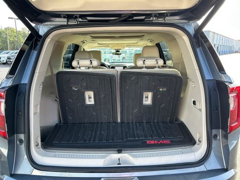 Used 2020 GMC Acadia Denali w/ Technology Package FWD image 5