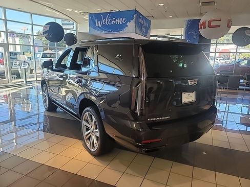 Used 2026 Cadillac Escalade Sport w/ Touring Package image 5