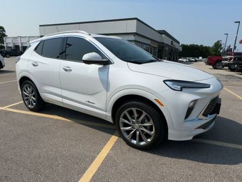 Used 2026 Buick Encore GX Avenir w/ Avenir Technology Package AWD/4WD image 2