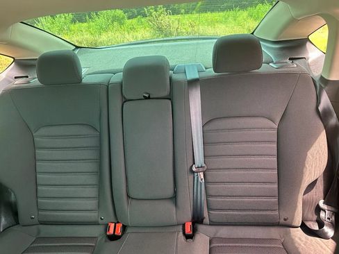 Used 2019 Ford Fusion SE FWD image 24
