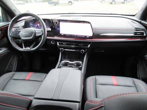 Used 2024 Chevrolet Traverse RS w/ LPO, Floor Liner Package image 11