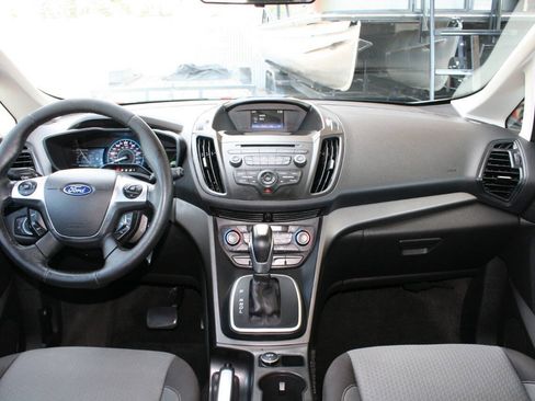 Used 2018 Ford C-MAX SE FWD image 6