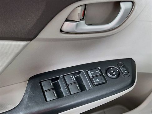 Used 2012 Honda Civic LX image 9
