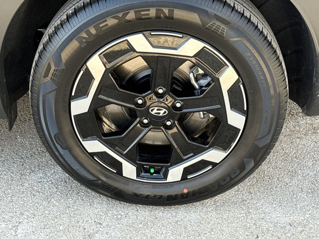 Used 2026 Hyundai Santa Fe SEL w/ Tow & Go Package FWD image 9