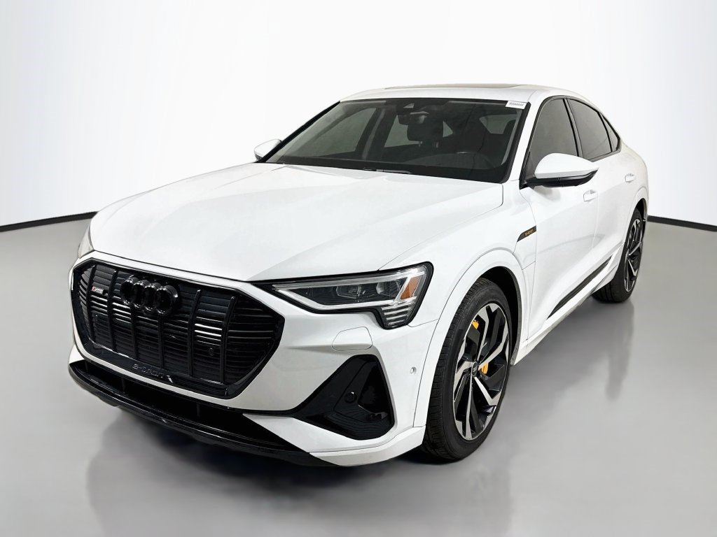 Used 2022 Audi e-tron Premium Plus w/ Premium Plus Package AWD/4WD image 4