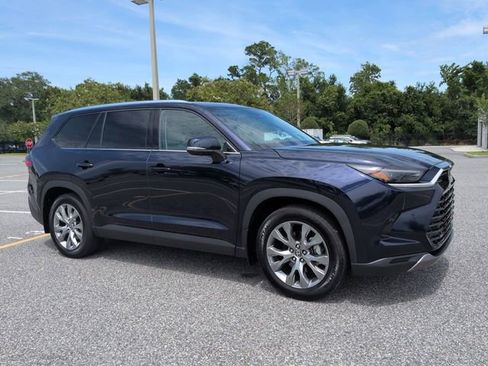 Certified 2025 Toyota Grand Highlander AWD Hybrid image 2