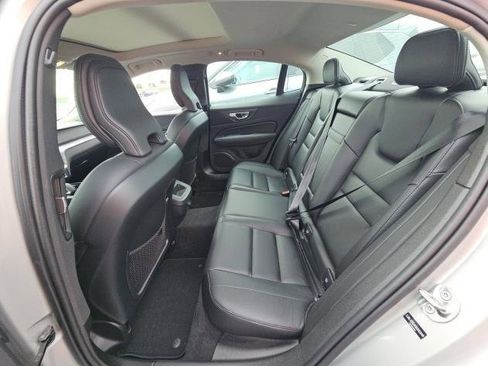 Used 2025 Volvo S60 B5 Core image 6