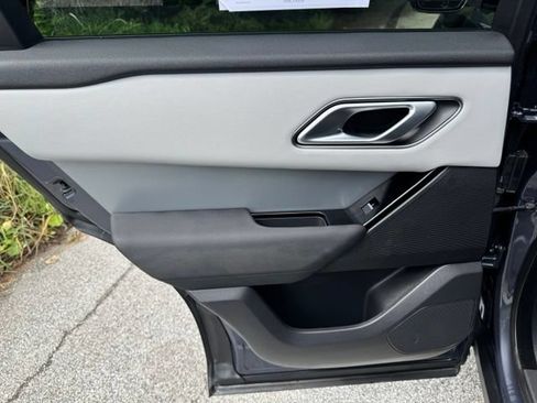 Used 2024 Land Rover Range Rover Velar S AWD/4WD image 11