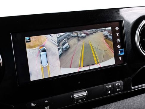 Used 2024 Mercedes-Benz Sprinter 2500 image 18