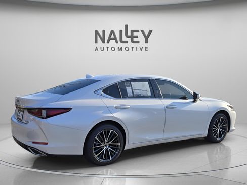 New 2025 Lexus ES 350 w/ Premium Package image 4
