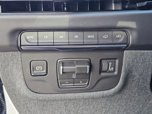 New 2026 Cadillac Escalade ESV Platinum Sport image 26