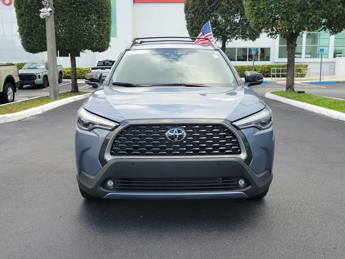 Used 2025 Toyota Corolla Cross XLE w/ Convenience Package AWD/4WD image 4