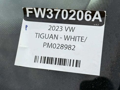 Used 2023 Volkswagen Tiguan SE FWD image 30