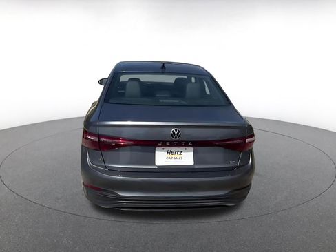 Used 2025 Volkswagen Jetta SE FWD image 12