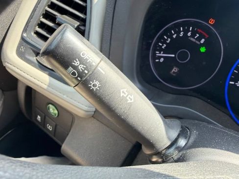 Used 2019 Honda HR-V LX image 31