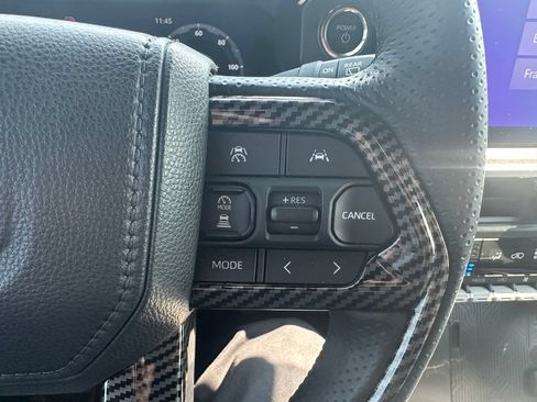Used 2025 Toyota 4Runner Trailhunter AWD/4WD image 21