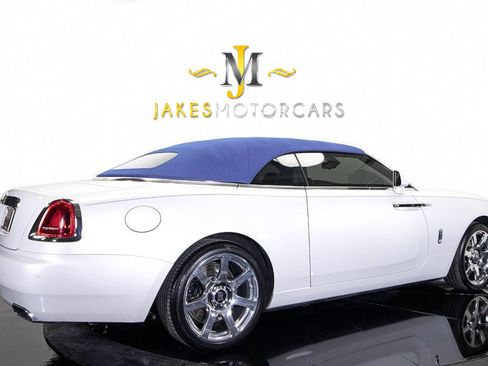 Used 2017 Rolls-Royce Dawn image 13