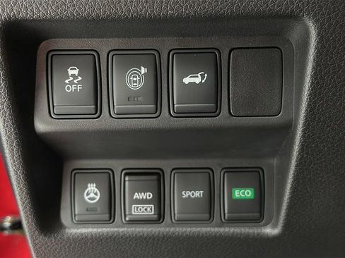Used 2017 Nissan Rogue SL AWD/4WD image 24