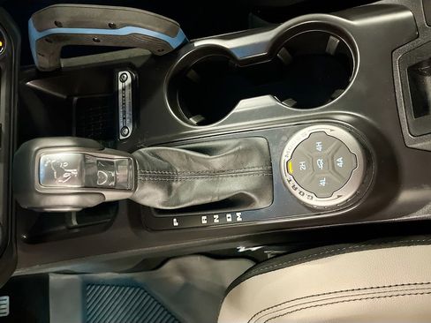 Used 2024 Ford Bronco Wildtrak image 17