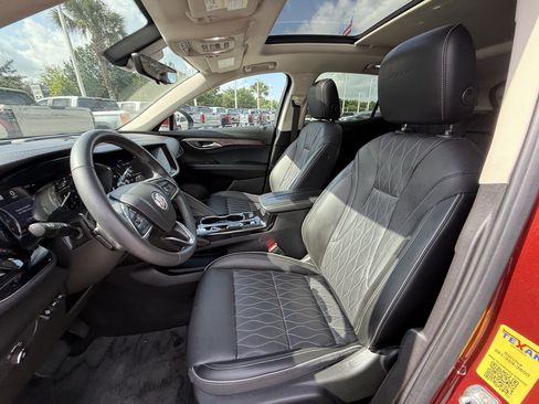 Used 2022 Buick Envision Avenir w/ Technology Package II FWD image 29