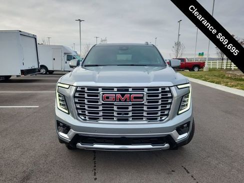 Used 2025 GMC Yukon XL Denali image 3