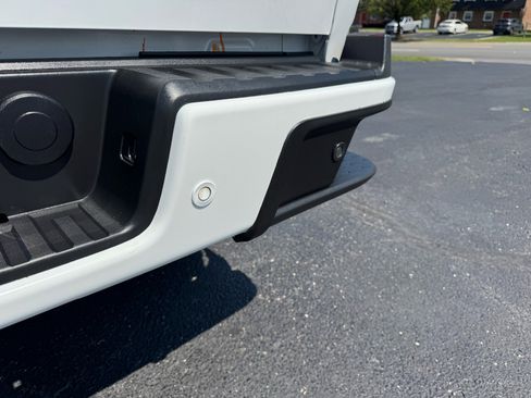 Used 2022 Chevrolet Colorado LT w/ Fleet Safety Package image 8