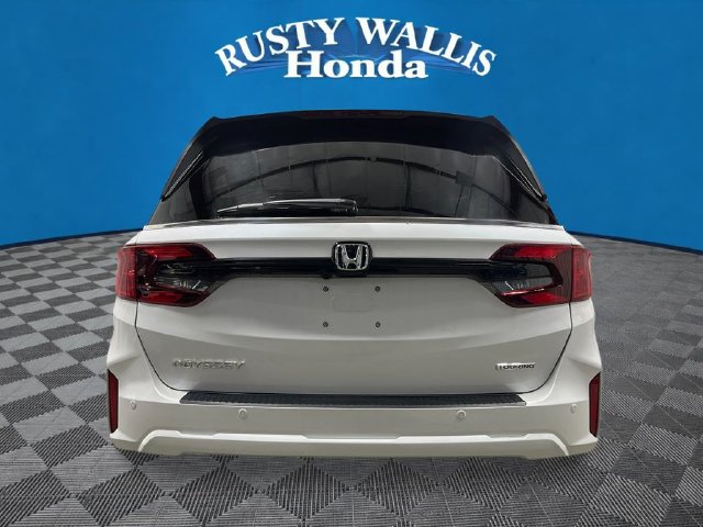 New 2027 Honda Odyssey Touring image 4