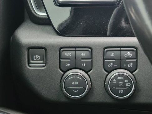 Used 2022 Chevrolet Silverado 1500 LTZ w/ LTZ Premium Package image 12