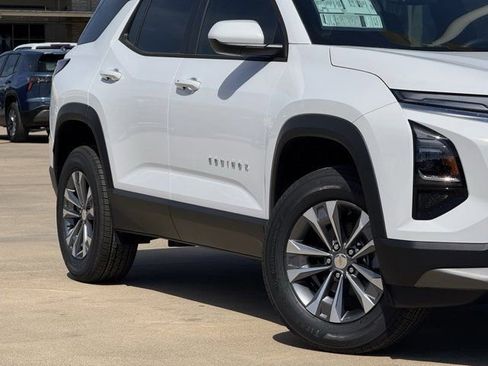 New 2026 Chevrolet Equinox LT image 3