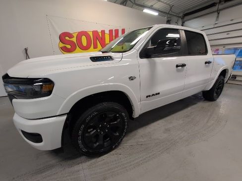 New 2026 RAM 1500 4x4 Crew Cab image 2